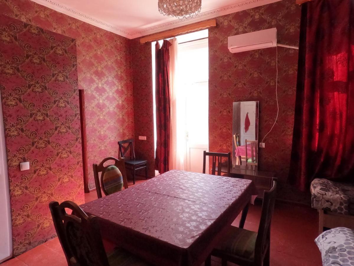 Sabir'S Apartment Old Town Tbilisi Buitenkant foto